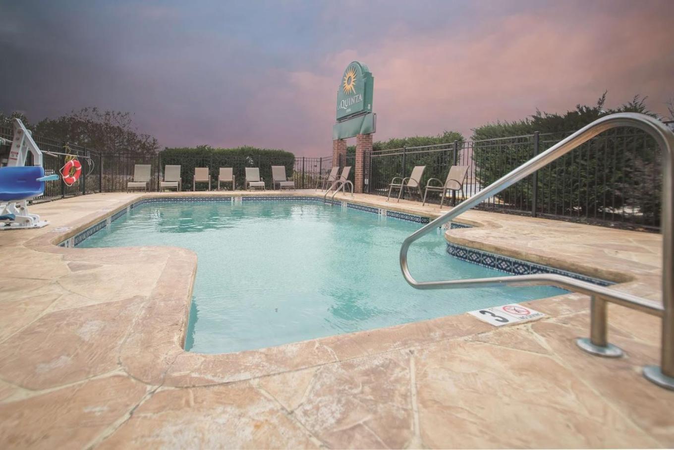 La Quinta Inn By Wyndham Calhoun South I-75 Exterior foto